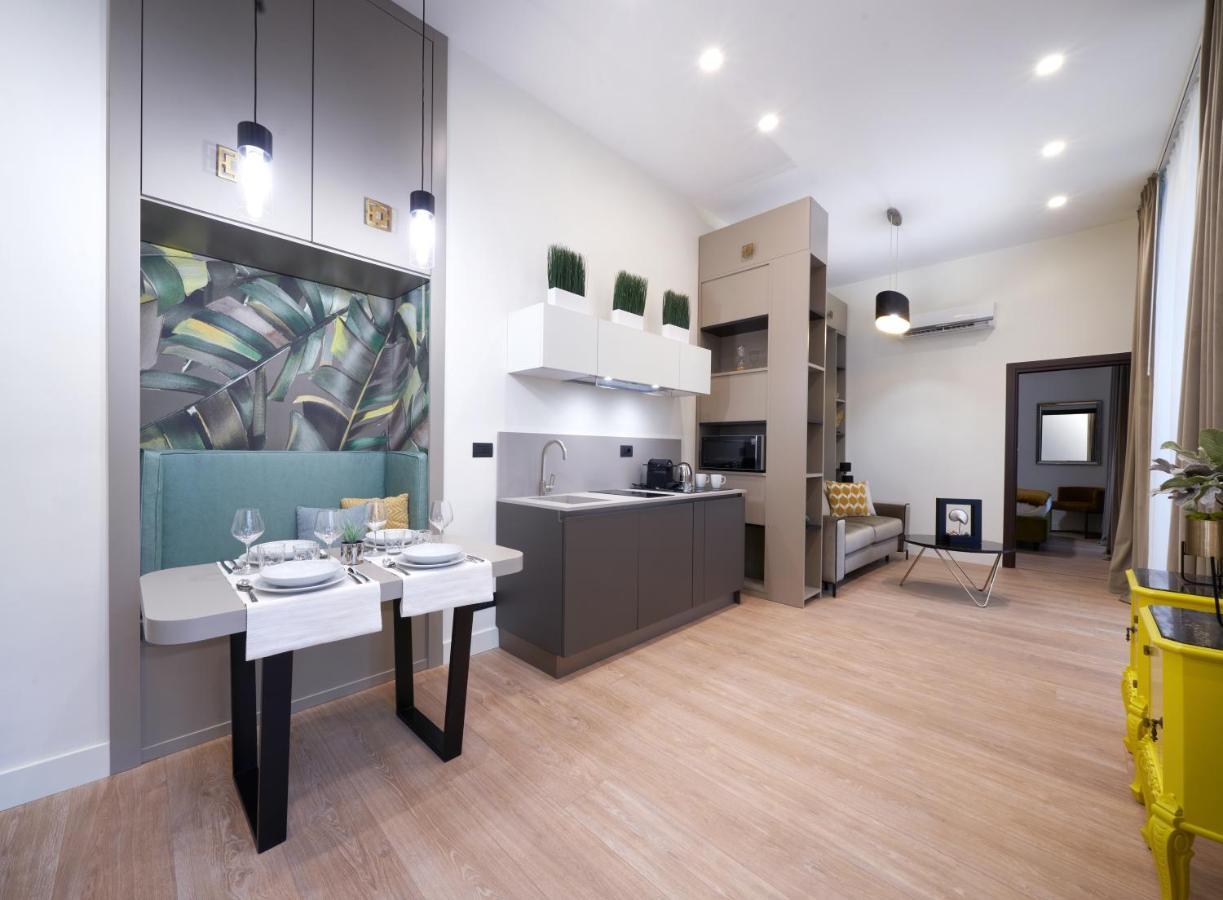 The One Napoli Luxury Apartment Екстериор снимка