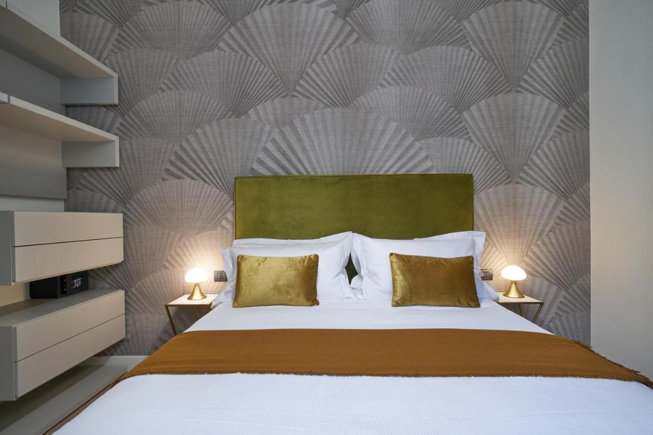 The One Napoli Luxury Apartment Екстериор снимка