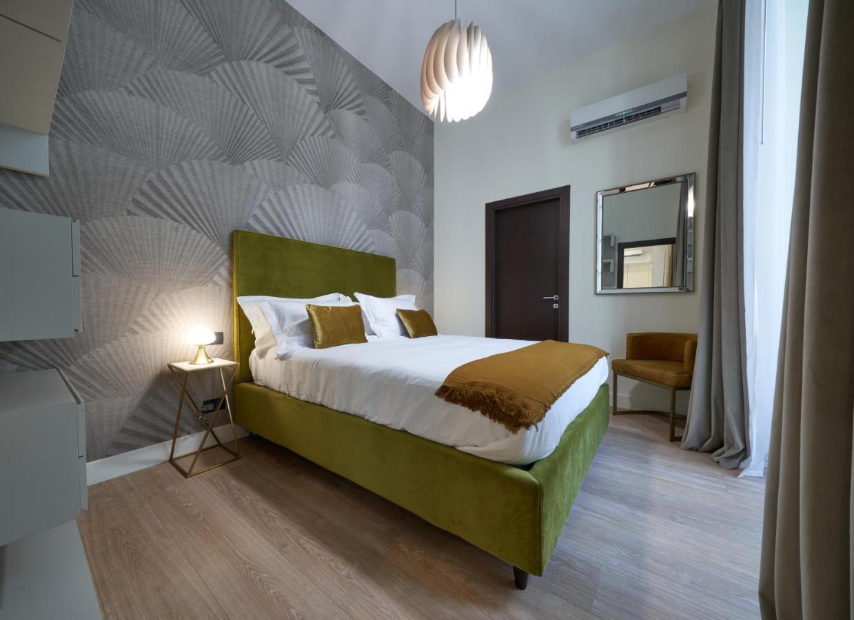 The One Napoli Luxury Apartment Екстериор снимка