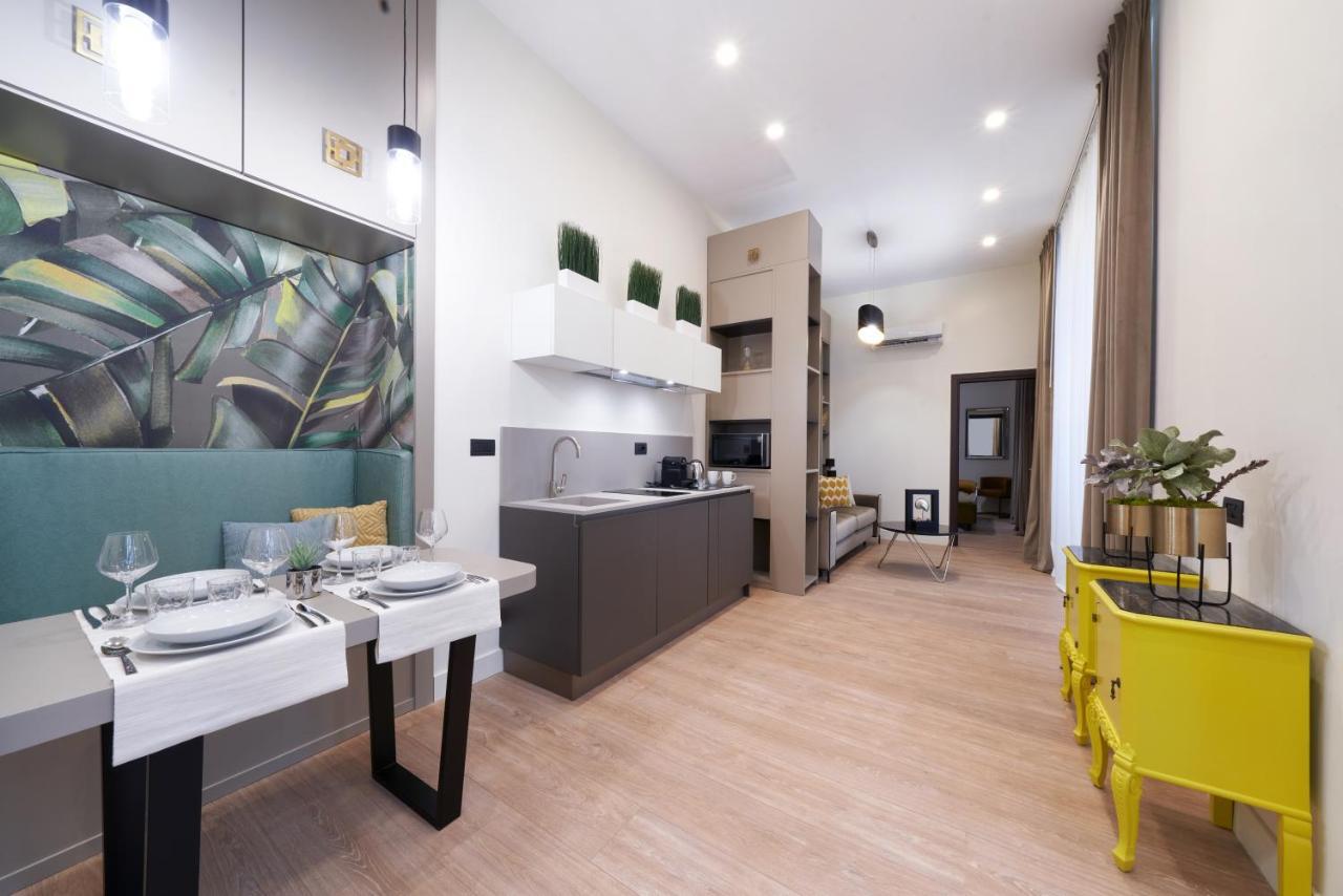 The One Napoli Luxury Apartment Екстериор снимка