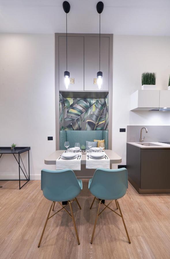 The One Napoli Luxury Apartment Екстериор снимка