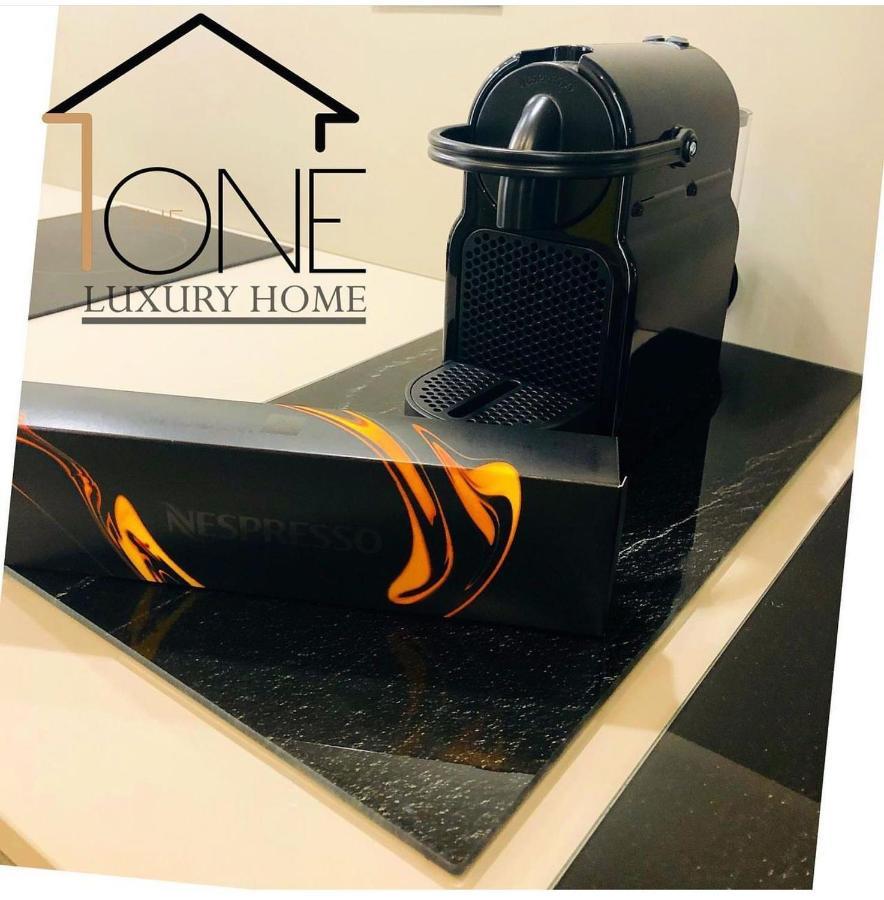The One Napoli Luxury Apartment Екстериор снимка