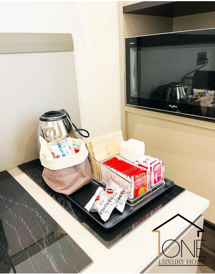 The One Napoli Luxury Apartment Екстериор снимка